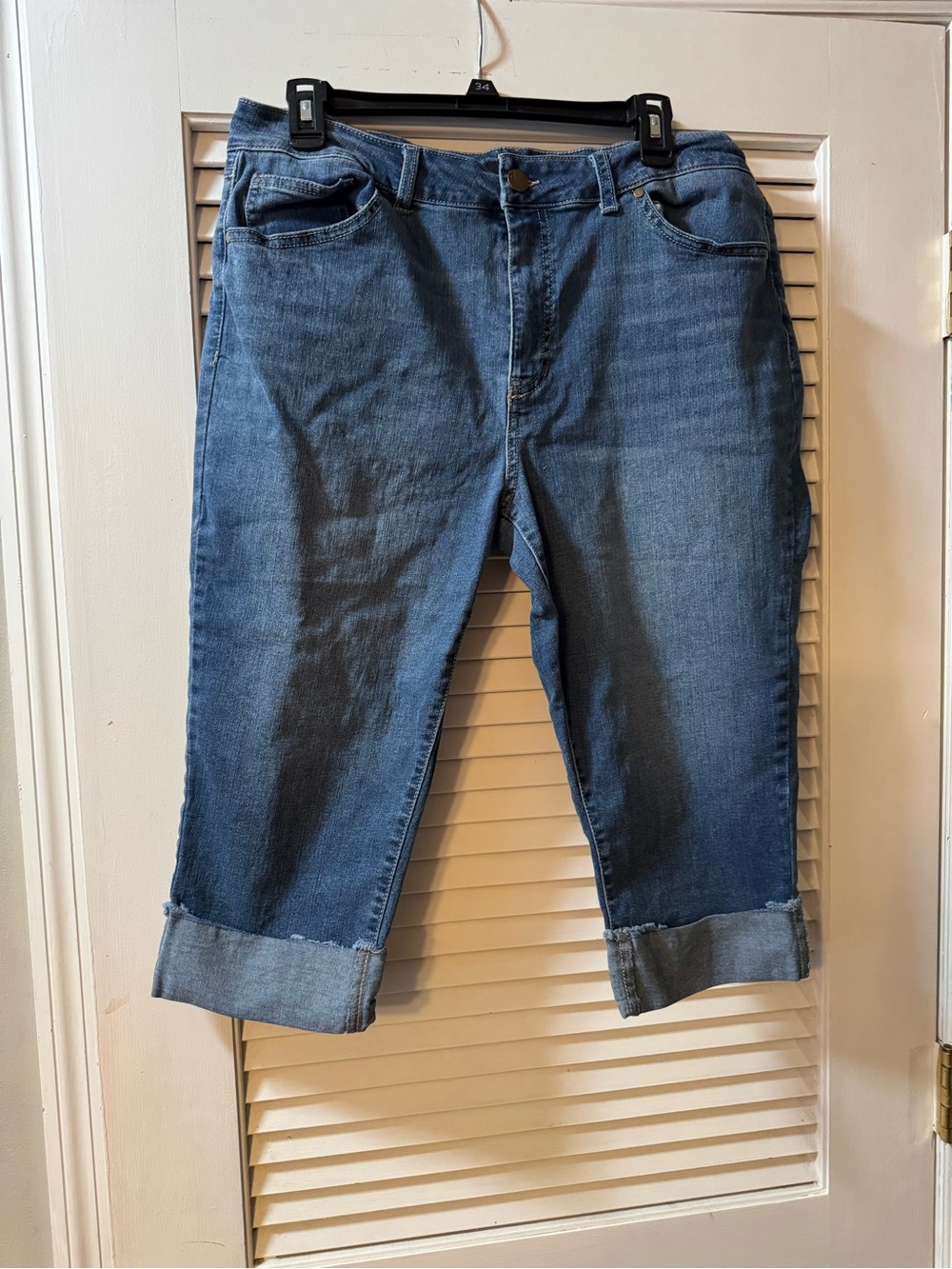 d. jeans Blue Denim Capris with Button Front